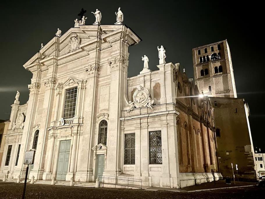 Apartment Under The Basilica Of Sant'Andrea Mantova Ngoại thất bức ảnh